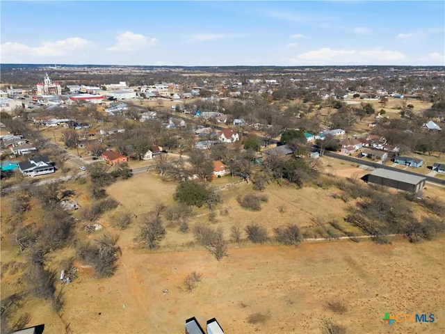 $380,000 | 606 College Street, Gatesville, TX 76528