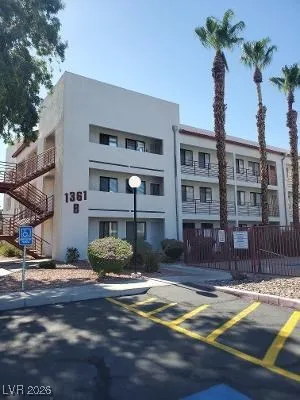 $975 | 1361 East University Avenue, Unit 110, Las Vegas, NV 89119