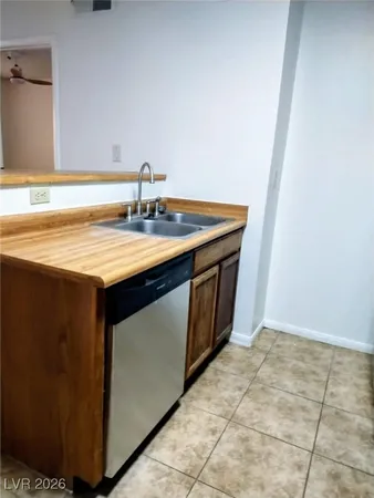 $975 | 1361 East University Avenue, Unit 110, Las Vegas, NV 89119