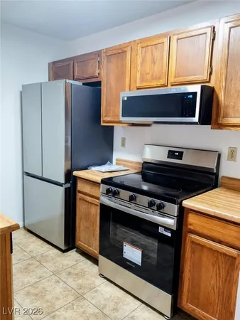 $975 | 1361 East University Avenue, Unit 110, Las Vegas, NV 89119