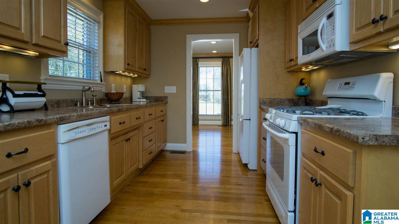 889 Springmeadow Drive Gardendale, AL 35071 - Photo 8 of 31