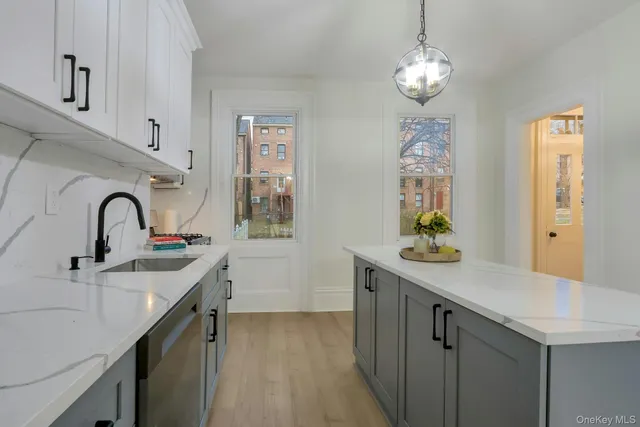 $567,000 | 171 Chambers Street, Newburgh, NY 12550