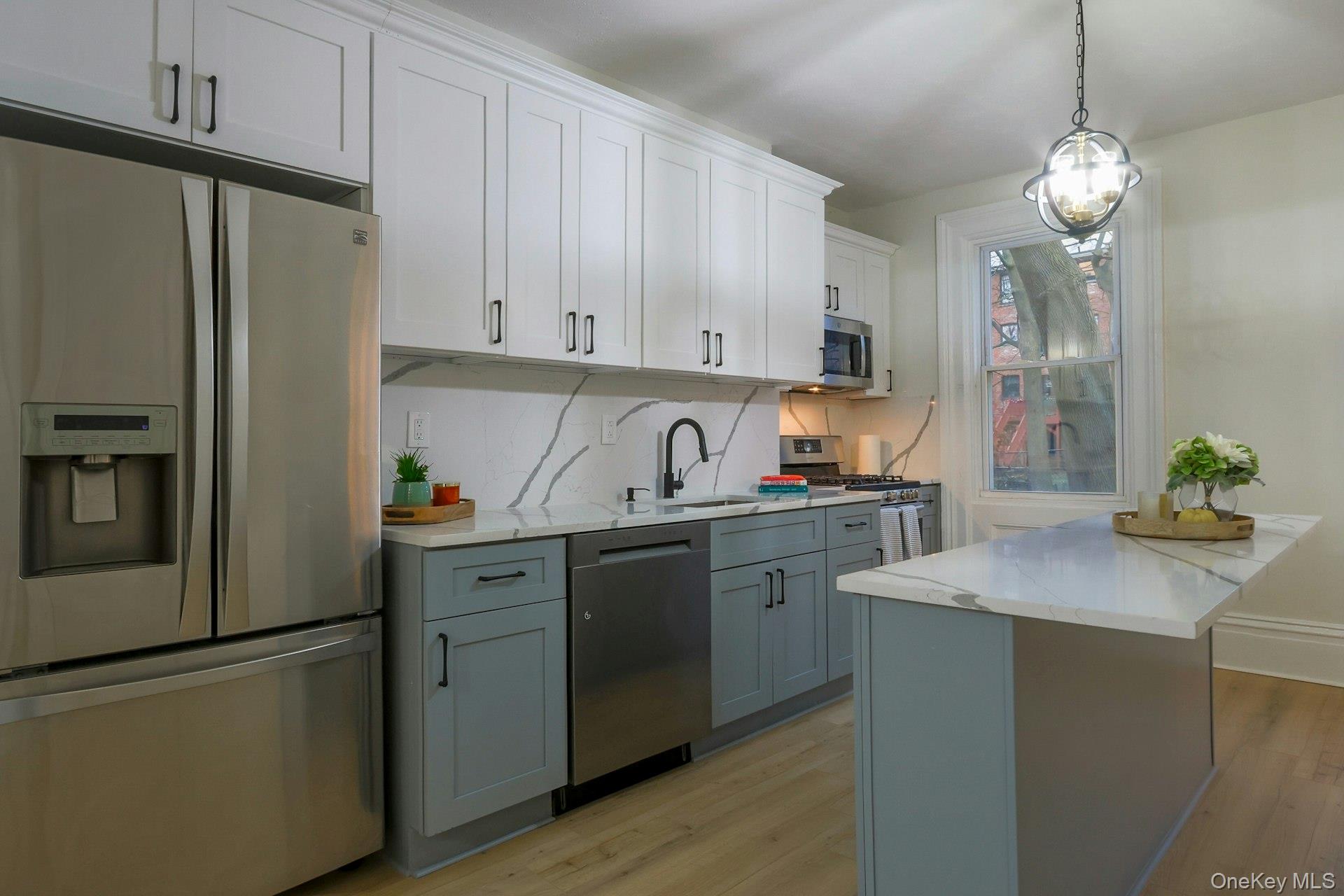 171 Chambers Street Newburgh, NY 12550 - Photo 7 of 39