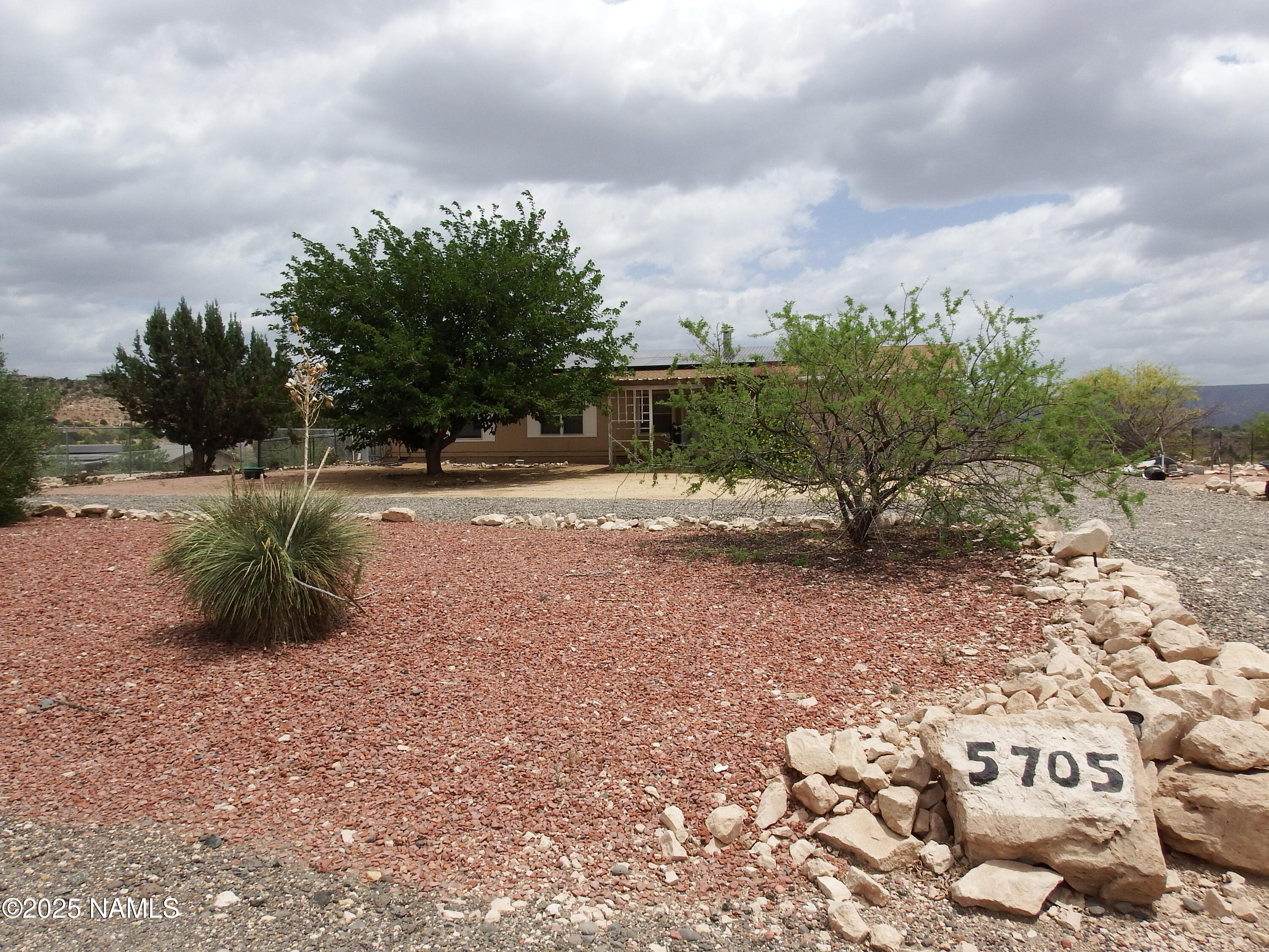 5705 North Robin Lynn Lane Rimrock, AZ 86335 - Photo 1 of 34 Front of the property