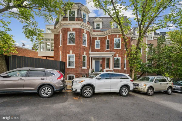 $5,800 | 1614 Kilbourne Place Northwest, Unit 1, Washington, DC 20010