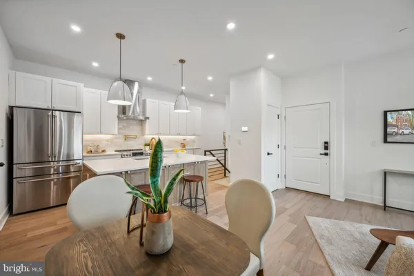 $5,800 | 1614 Kilbourne Place Northwest, Unit 1, Washington, DC 20010