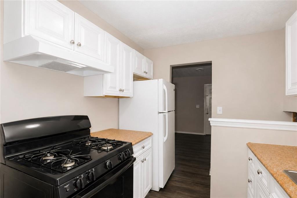 4515 Doral Drive Southwest Atlanta, GA 30331 - Photo 13 of 18