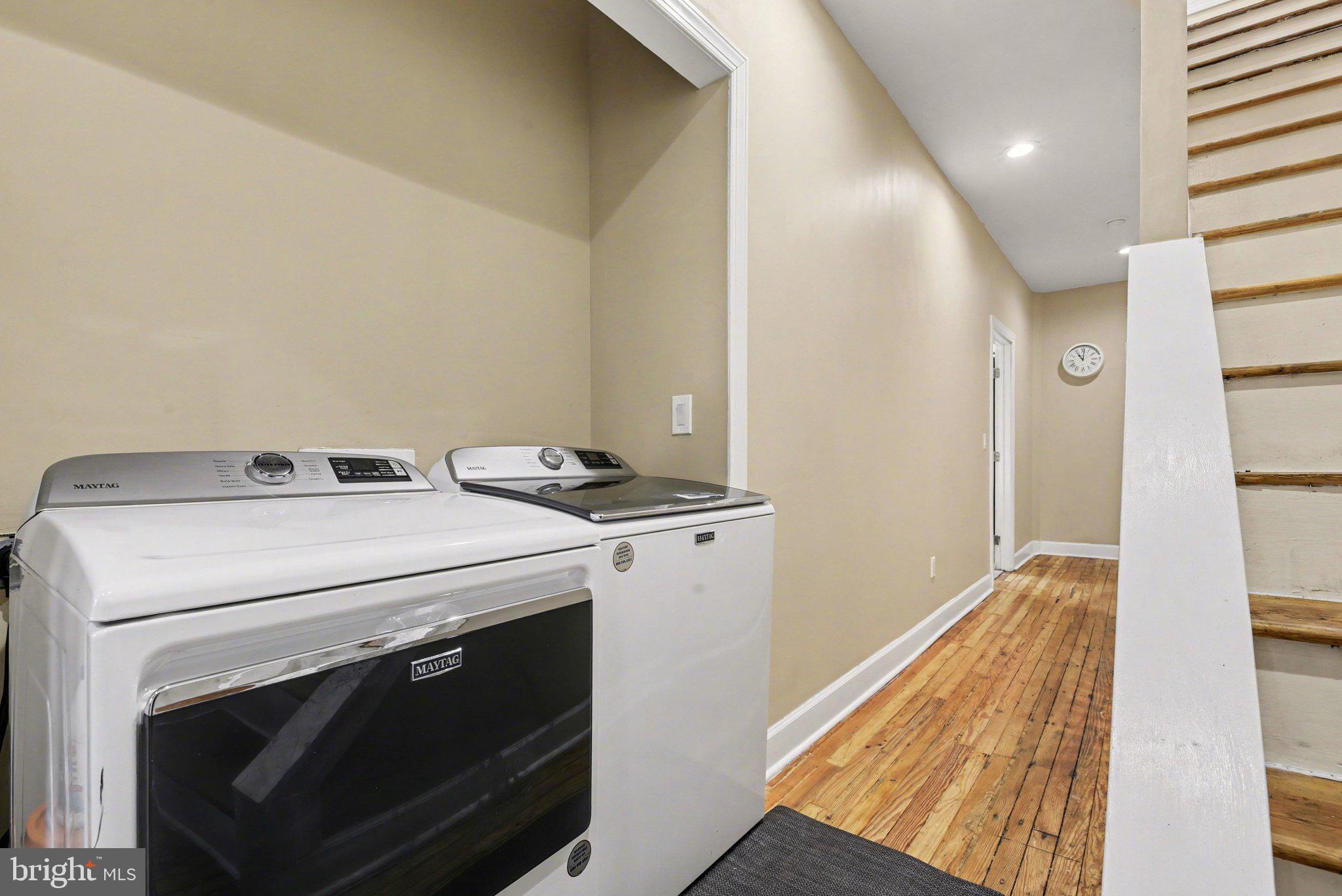 918 North 16th Street Harrisburg, PA 17103 - Photo 15 of 31 a utility room with dryer and washer