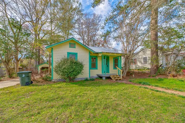 $995 | 425 3rd Street, Jasper, TX 75951