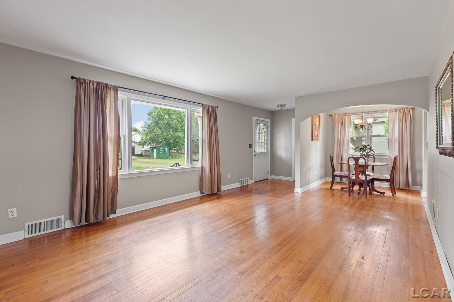 4281 Sycamore Road Palmyra, MI 49268 - Photo 2 of 36