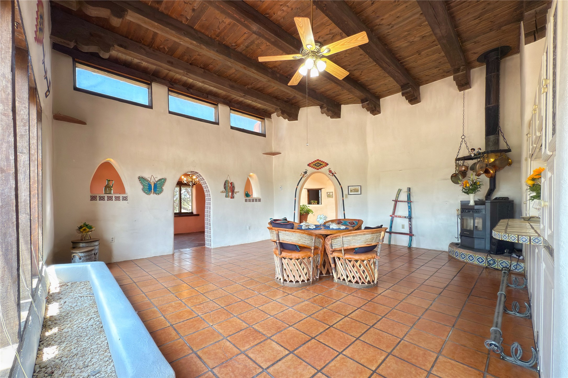 54 Rons Road Santa Fe, NM 87508 - Photo 14 of 99 Open area dining, multi purpose - Main House