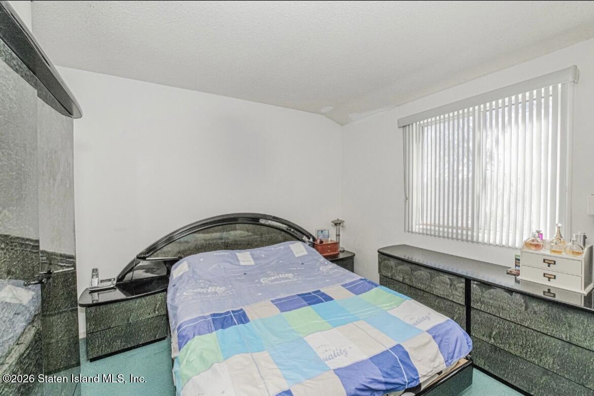 212 Ilyssa Way Staten Island, NY 10312 - Photo 15 of 21 WechatIMG779