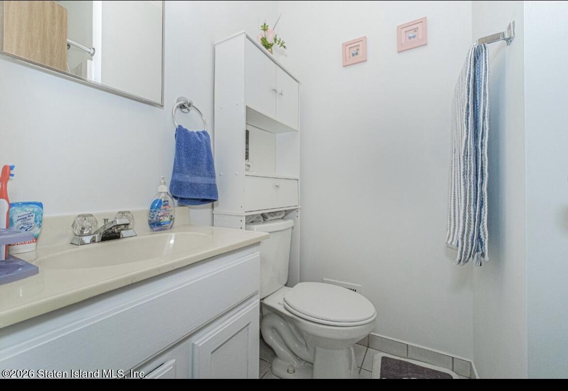 212 Ilyssa Way Staten Island, NY 10312 - Photo 16 of 21 WechatIMG780