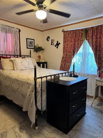$153,000 | 406 East Washington Avenue, Owensville, MO 65066