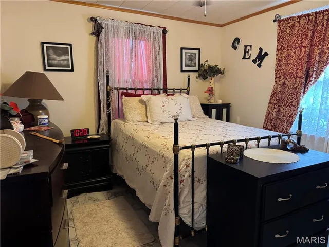 $164,000 | 406 East Washington Avenue, Owensville, MO 65066