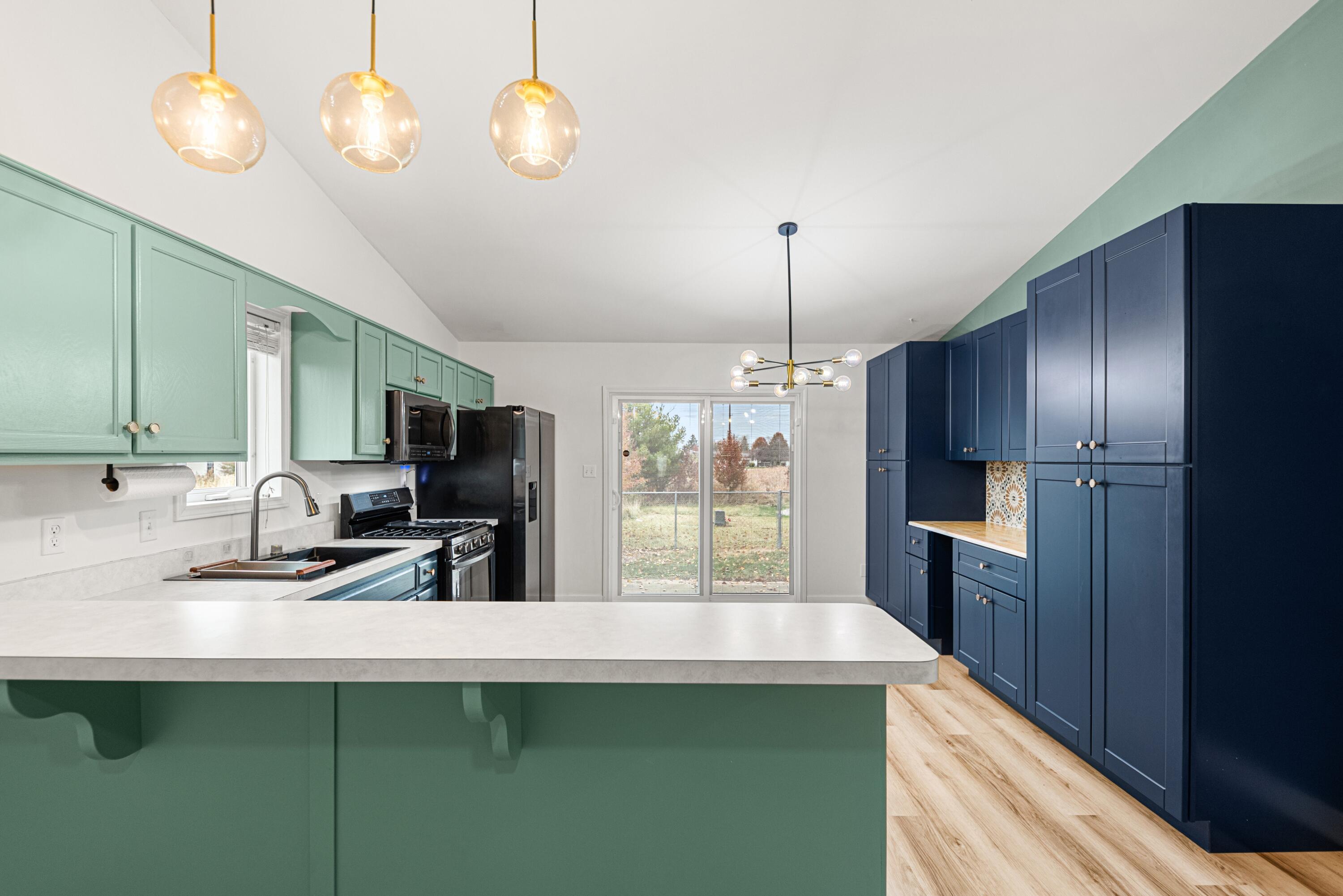 5012 92nd Avenue Crown Point, IN 46307 - Photo 4 of 14 3000x2002