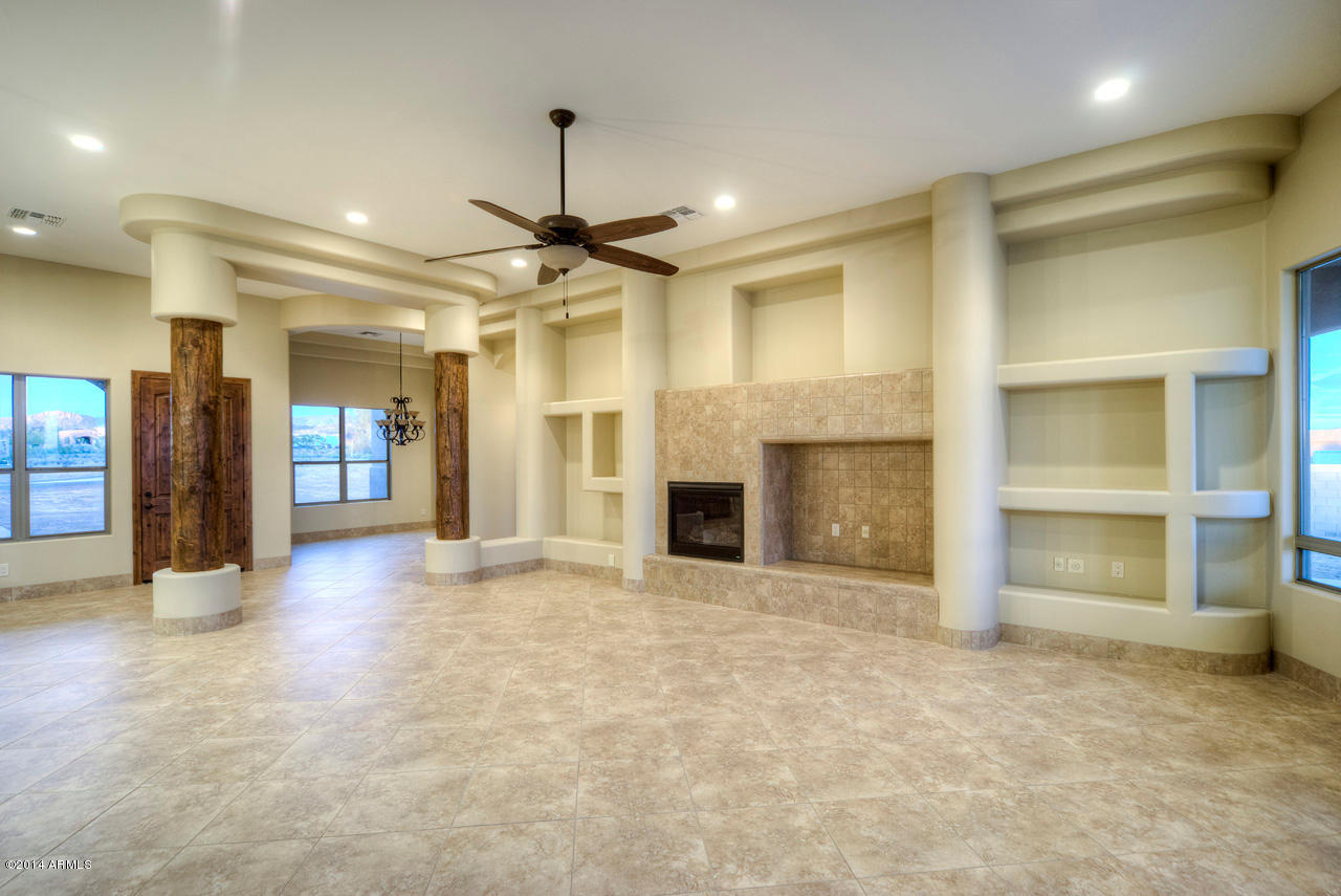823 East Irvine Road Phoenix, AZ 85086 - Photo 11 of 45 Great Room w/ Fireplace & Built-Ins