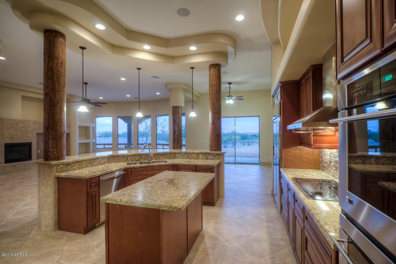 823 East Irvine Road Phoenix, AZ 85086 - Photo 17 of 45 Kitchen