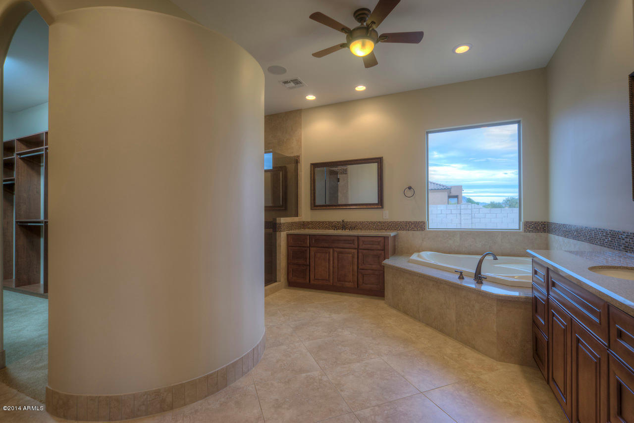 823 East Irvine Road Phoenix, AZ 85086 - Photo 27 of 45 Master Bath