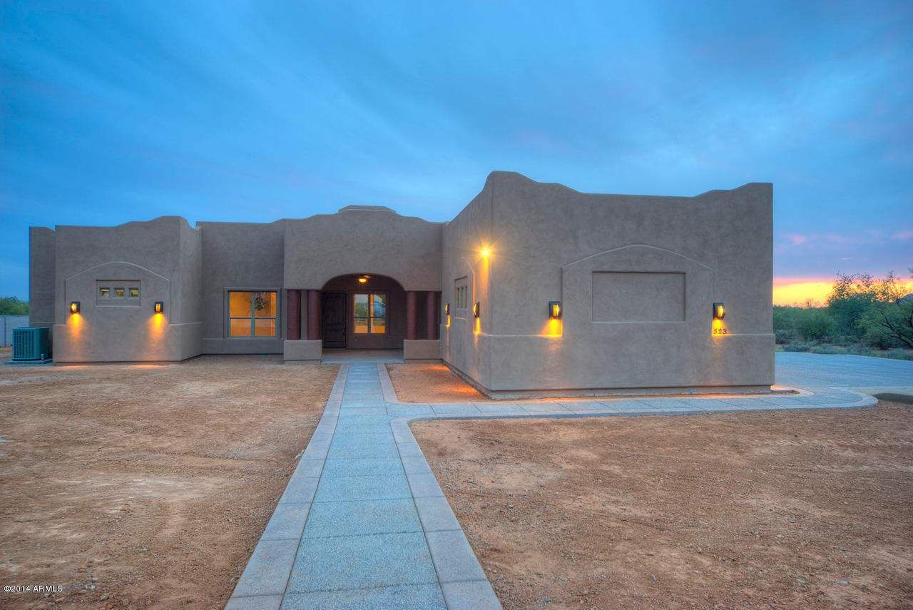 823 East Irvine Road Phoenix, AZ 85086 - Photo 3 of 45 Front of Home