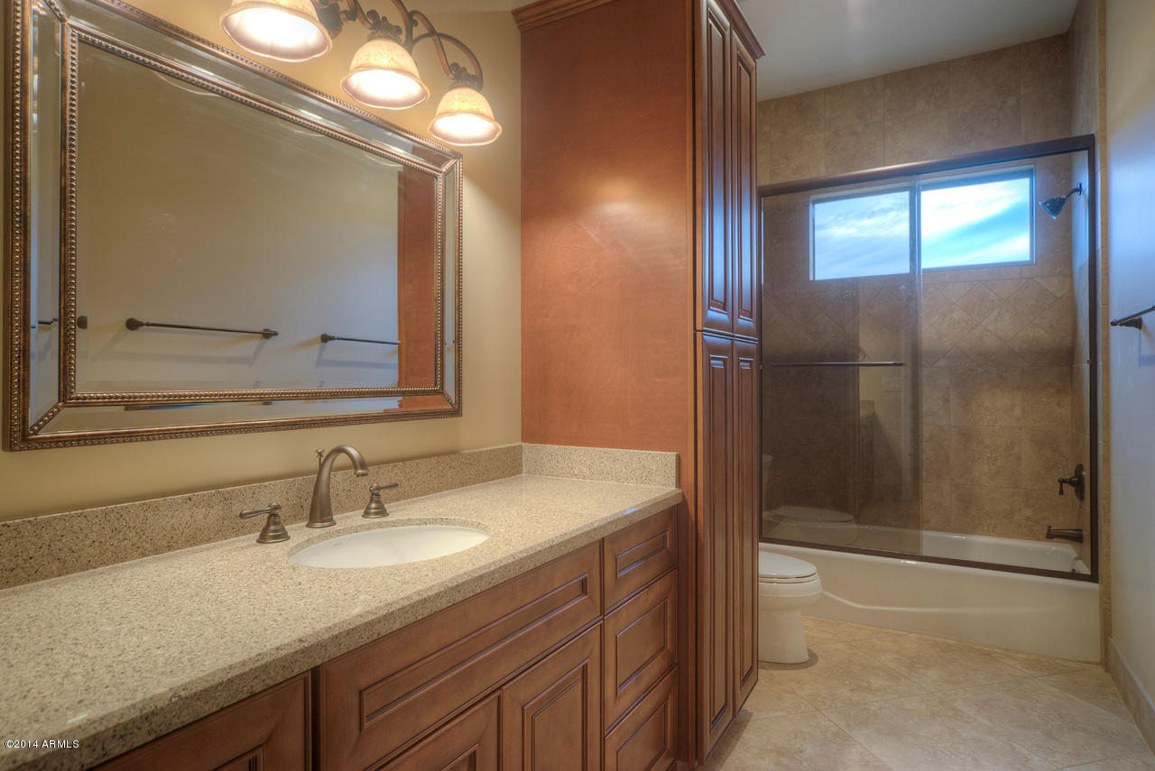 823 East Irvine Road Phoenix, AZ 85086 - Photo 34 of 45 Bathroom