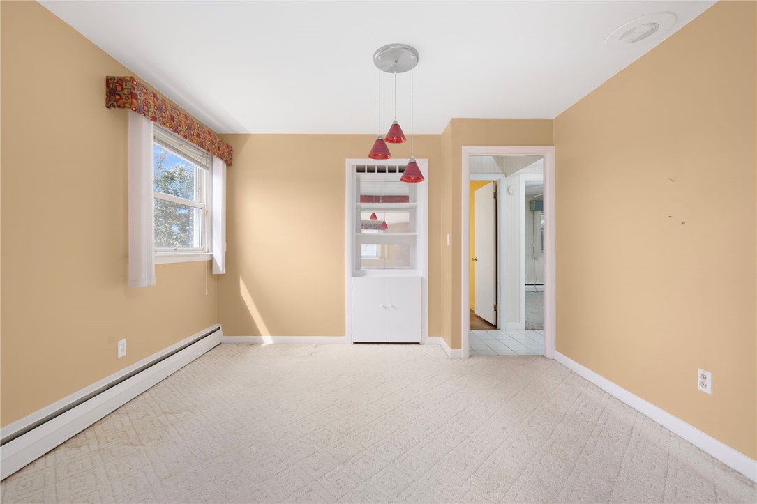 9 Spruce Avenue Middletown, RI 02842 - Photo 12 of 38