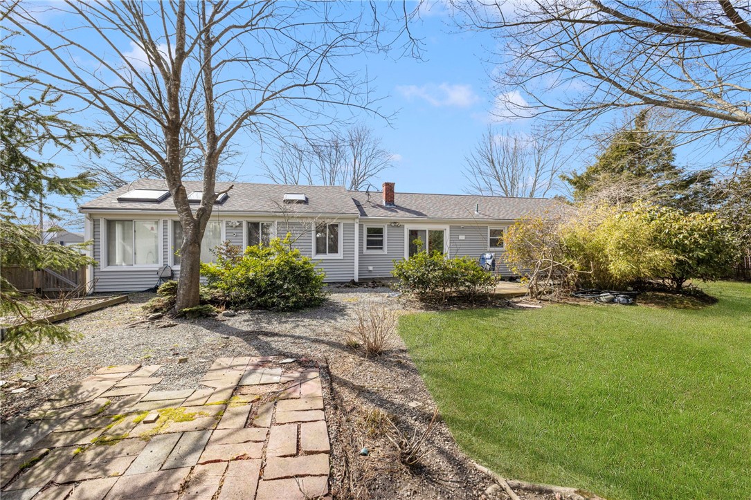 9 Spruce Avenue Middletown, RI 02842 - Photo 21 of 38