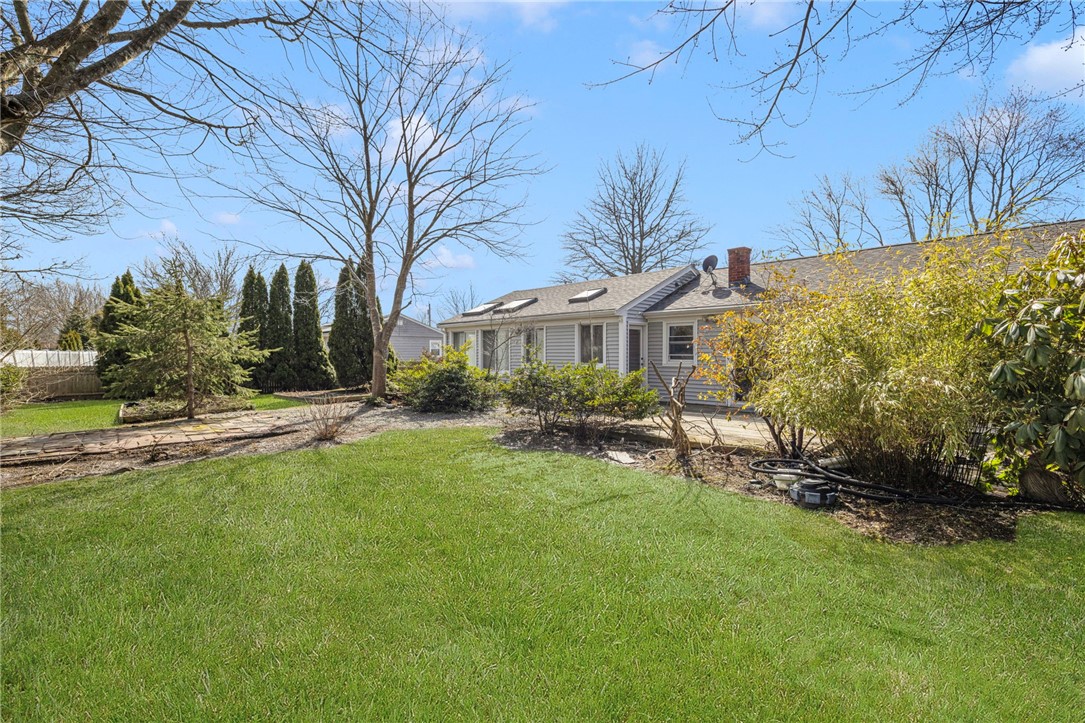 9 Spruce Avenue Middletown, RI 02842 - Photo 22 of 38
