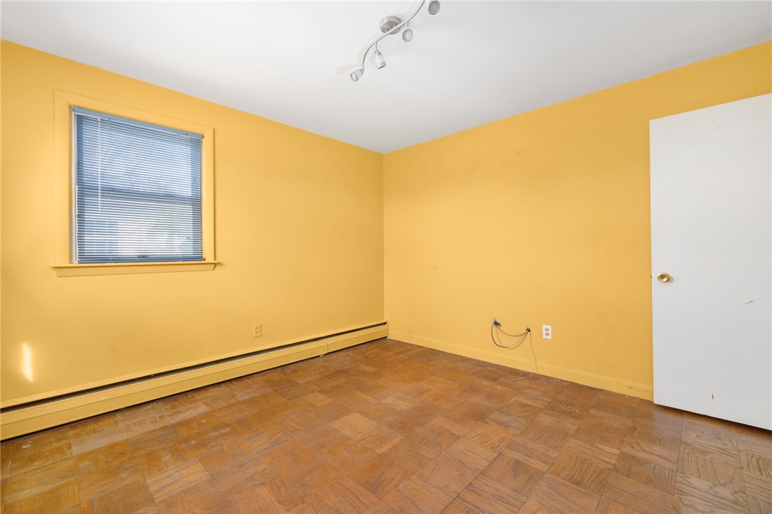 9 Spruce Avenue Middletown, RI 02842 - Photo 36 of 38