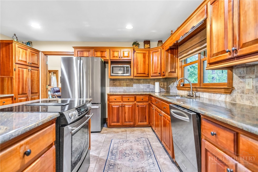 1142 Hartzog Ford Road West Jefferson, NC 28694 - Photo 21 of 47