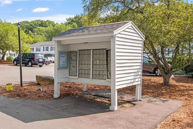 $2,300 | 50 Edward J Roy Drive, Unit 29, Manchester, NH 03104