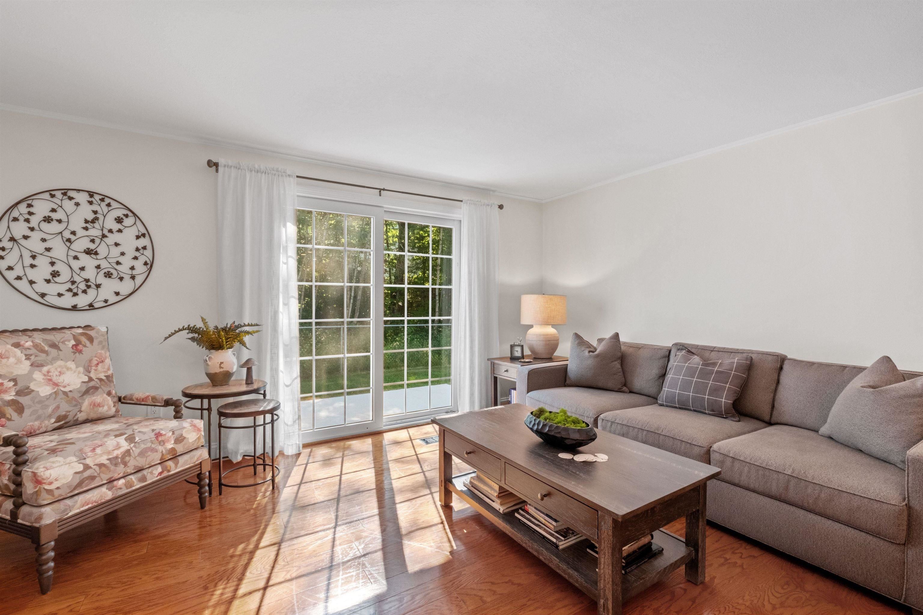 50 Edward J Roy Drive, Unit 29 Manchester, NH 03104 - Photo 7 of 11