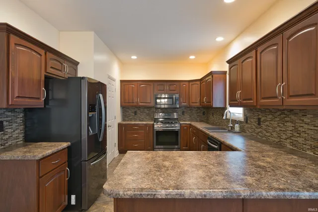 $2,700 | 625 Perolla Drive, Fort Wayne, IN 46845