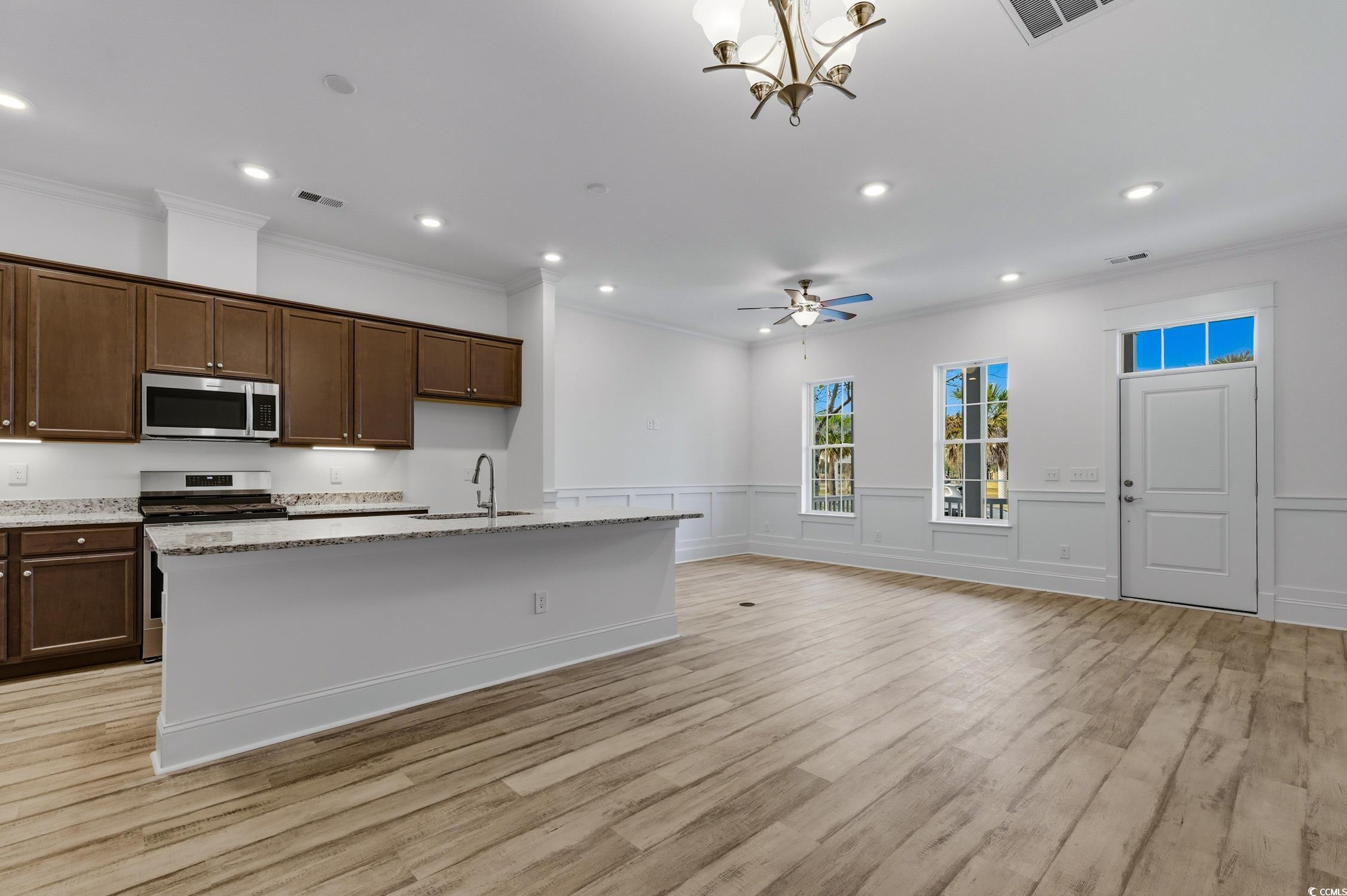 965 Hackler Street, Unit D Myrtle Beach, SC 29577 - Photo 4 of 40 Gallery Image 4