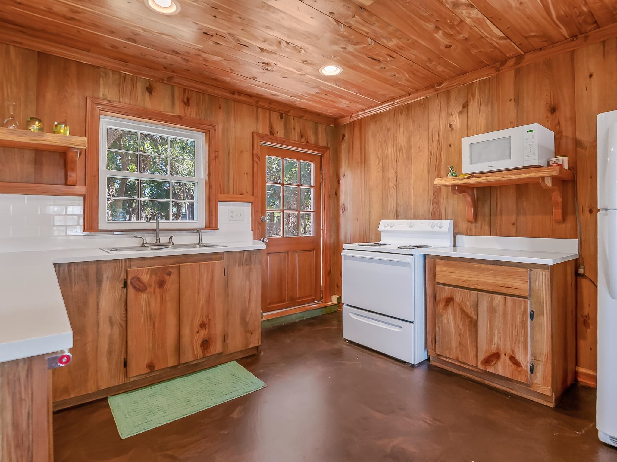331 Canal Street Shell Point, FL 32327 - Photo 23 of 35 Gallery Image 23