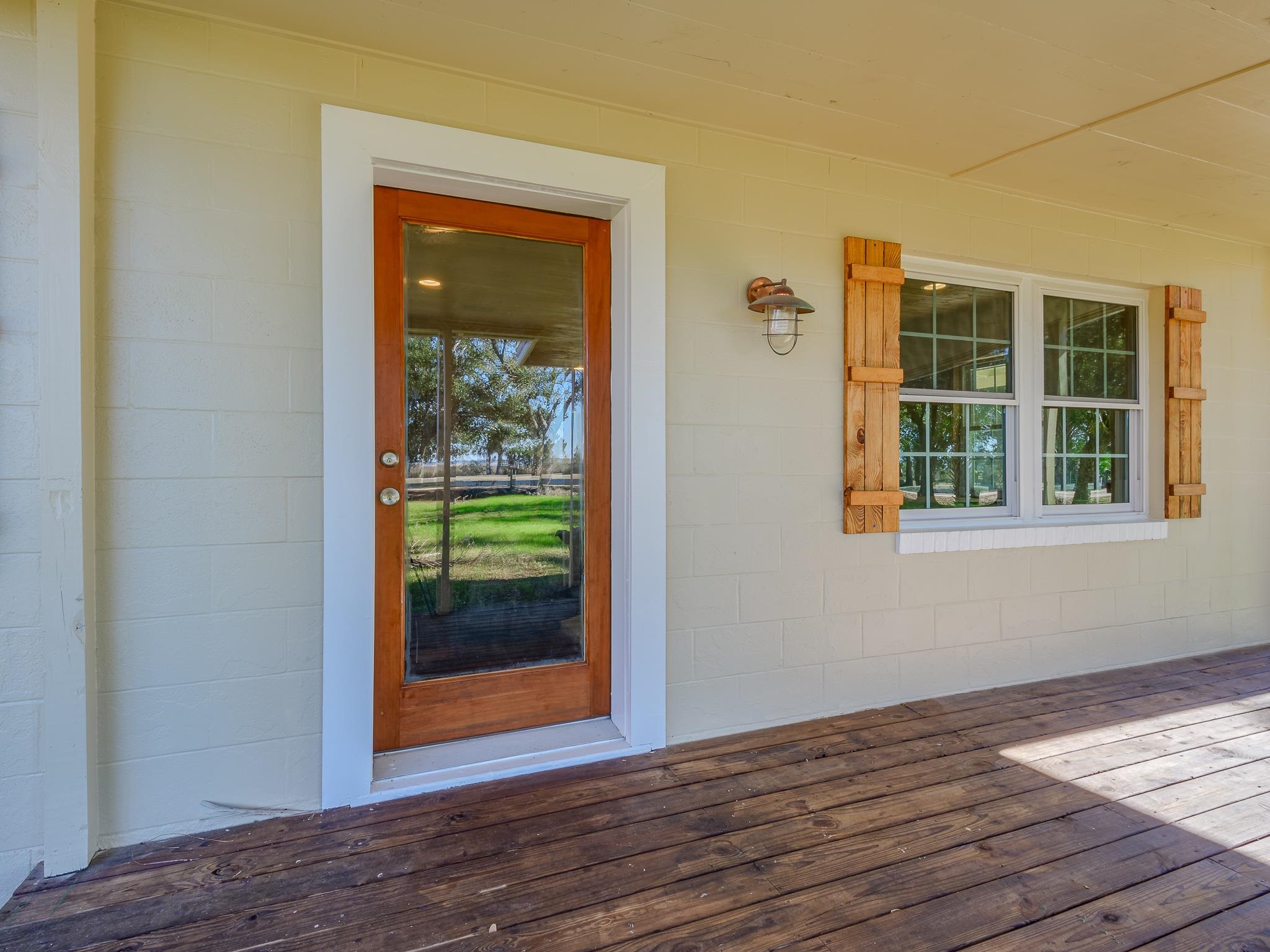 331 Canal Street Shell Point, FL 32327 - Photo 4 of 35 Gallery Image 4