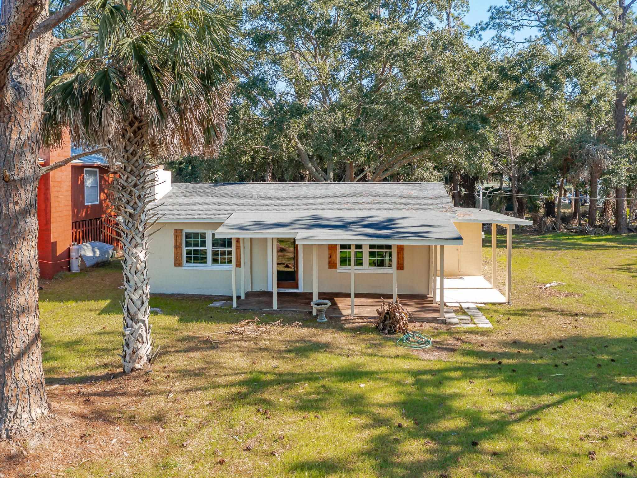 331 Canal Street Shell Point, FL 32327 - Photo 6 of 35 Gallery Image 6