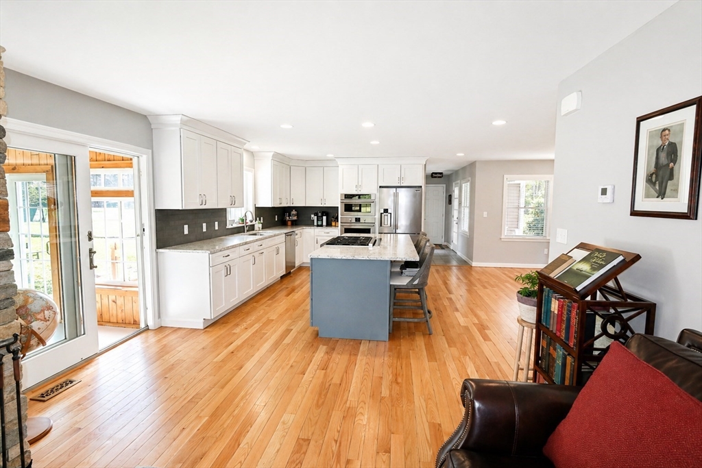 352 North Avenue Rochester, MA 02770 - Photo 14 of 41