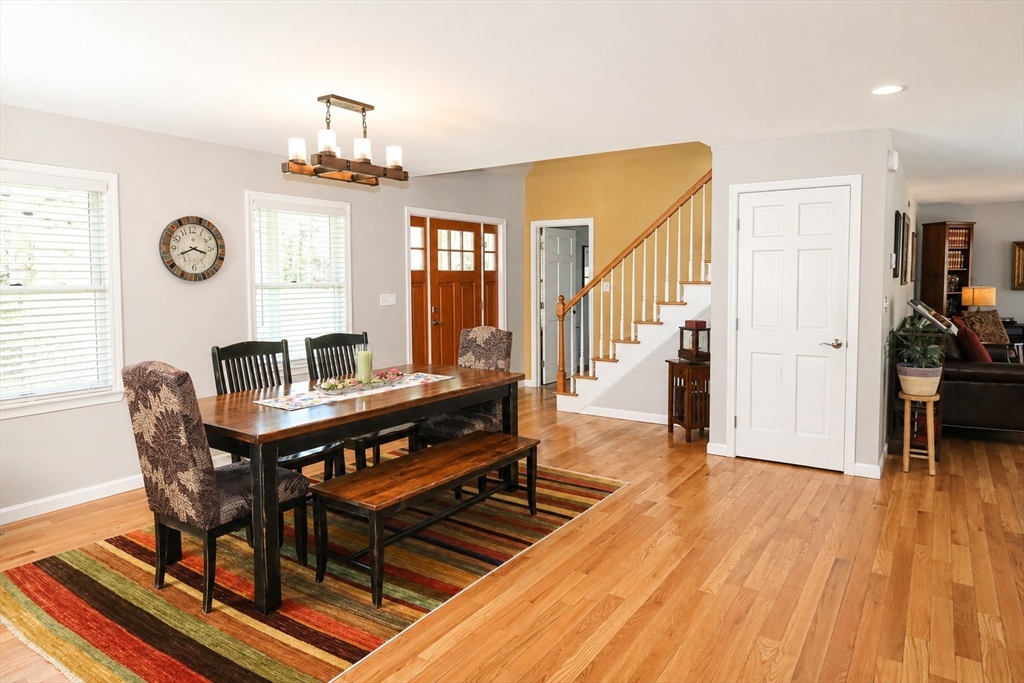352 North Avenue Rochester, MA 02770 - Photo 15 of 41