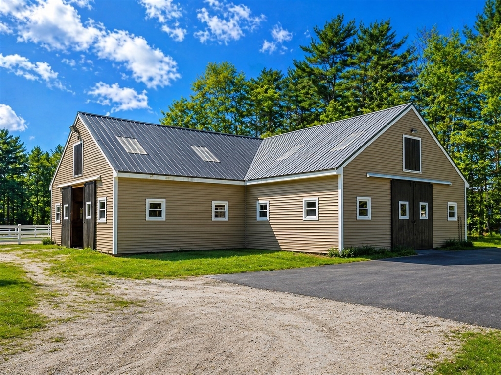 352 North Avenue Rochester, MA 02770 - Photo 26 of 41