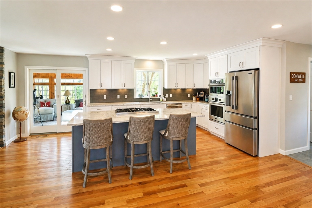 352 North Avenue Rochester, MA 02770 - Photo 9 of 41