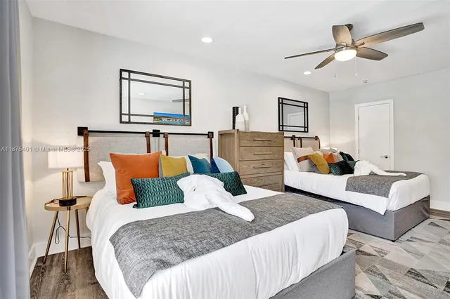 $1,230,000 | 1960 Southwest 51st Terrace, Plantation, FL 33317