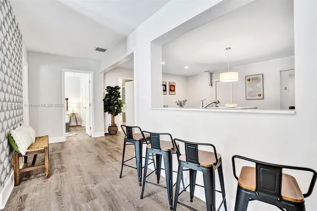 $1,230,000 | 1960 Southwest 51st Terrace, Plantation, FL 33317