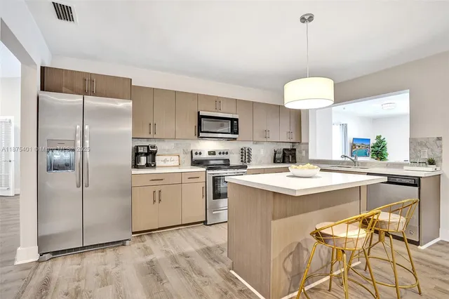 $1,230,000 | 1960 Southwest 51st Terrace, Plantation, FL 33317