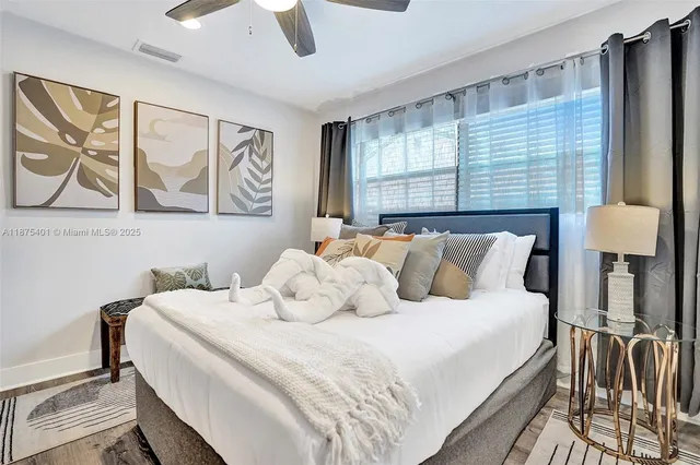 $1,230,000 | 1960 Southwest 51st Terrace, Plantation, FL 33317