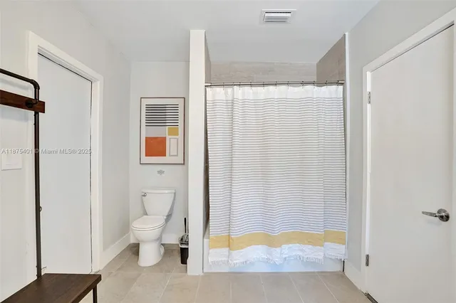 $1,230,000 | 1960 Southwest 51st Terrace, Plantation, FL 33317