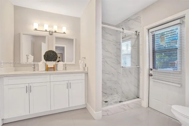 $1,230,000 | 1960 Southwest 51st Terrace, Plantation, FL 33317