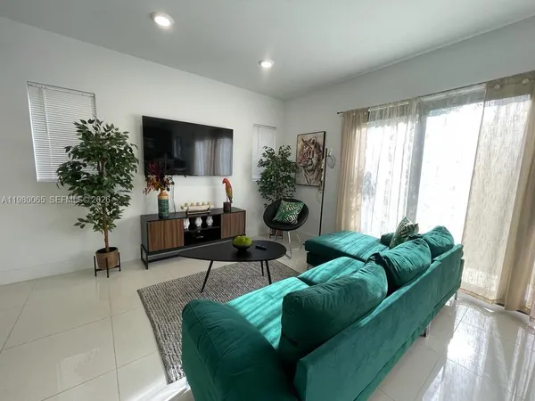 $3,530 | 302 Northwest 11th Court, Unit 302, Florida City, FL 33034