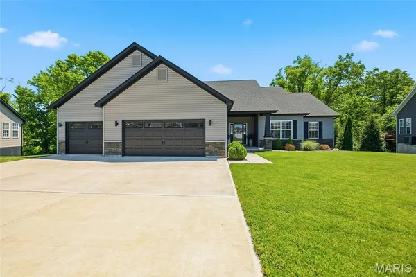 $390,000 | 516 Cass Drive, Troy, MO 63379