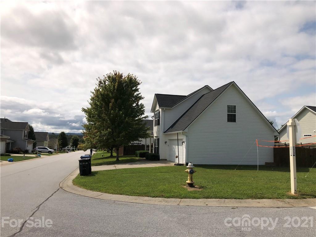 138 Yadkin Road, Unit 129 Fletcher, NC 28732 - Photo 15 of 37